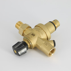 Подпиточный клапан 1/2"c редукционным соединением UNI-FITT